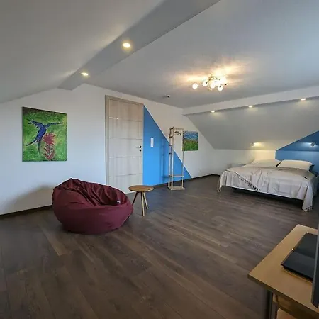 アパート Unsere Dachwohnung Fuer Deine Erholung オットーベウーレン